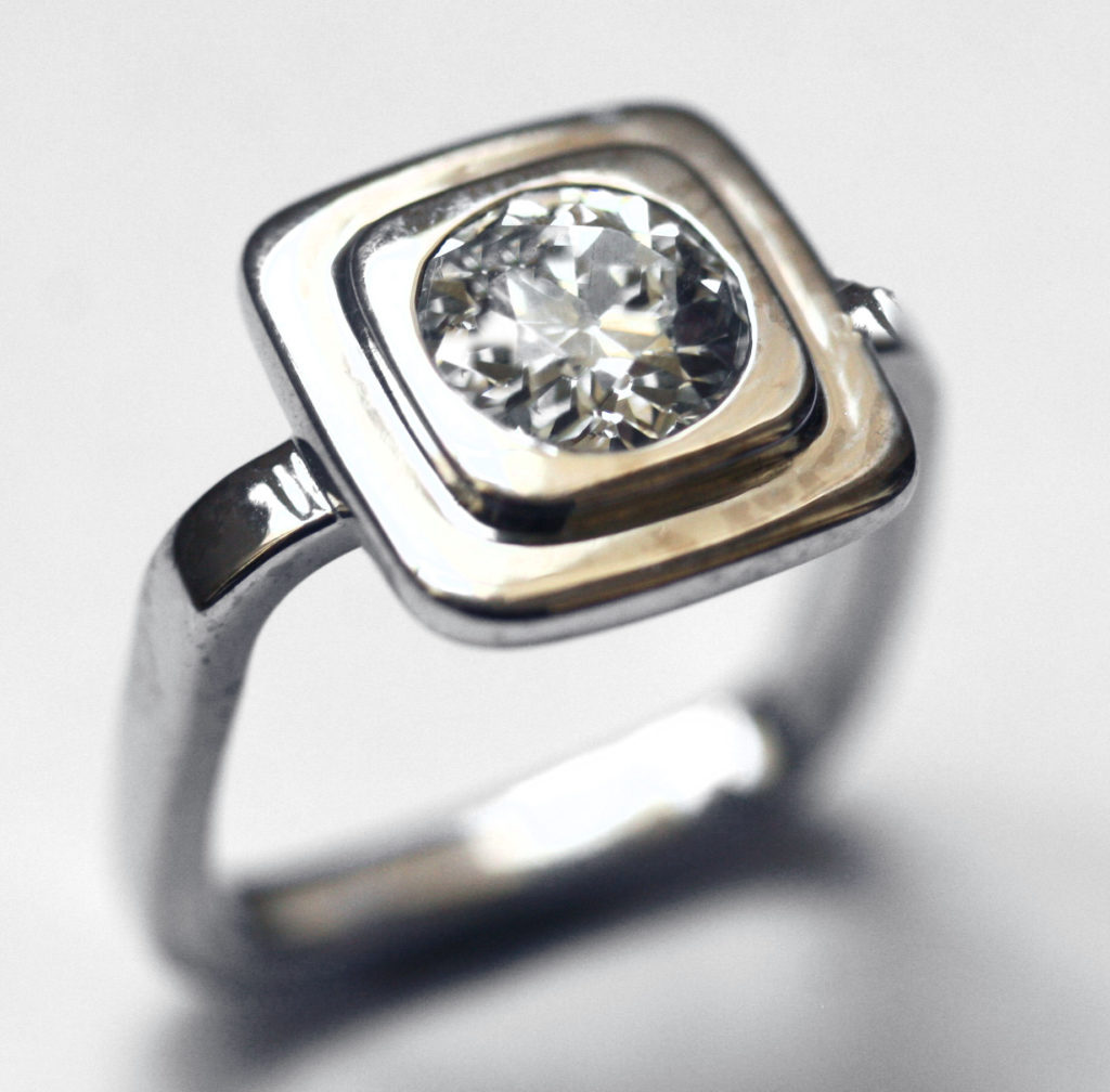 Bague Or double escalier Diamant